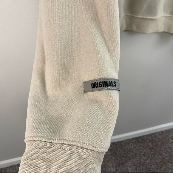 ✨Originals Brooklyn Cloth Tan Crewneck Sweatshirt Size Medium - Picture 2 of 7
